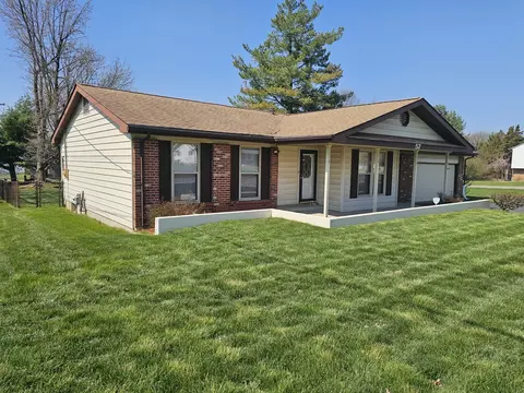 57 Cherry Dr, Mount Vernon, IL 62864