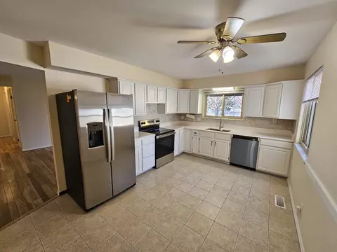 Kitchen - 57 Cherry Dr, Mount Vernon, IL 62864 photo 1 of 4