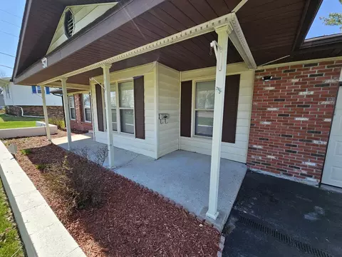 Exterior - 57 Cherry Dr, Mount Vernon, IL 62864 photo 3 of 11
