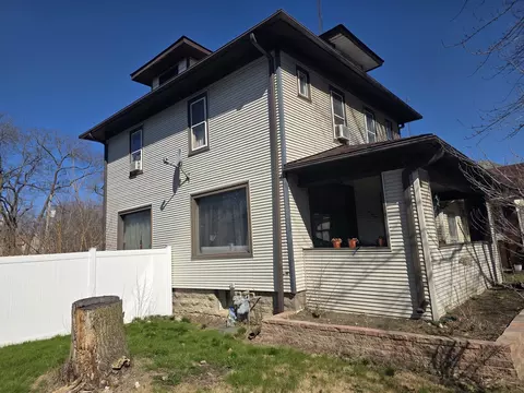 657 S Poplar Ave, Kankakee, IL 60901 photo 2