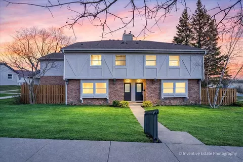 884 Bristol Dr #-, Barrington, IL 60010