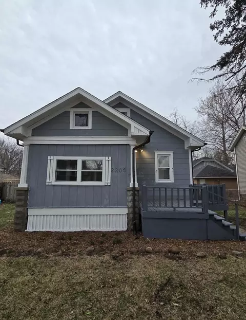2205 18th Ave, Rockford, IL 61104