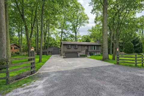 9743 W 16th St, Zion, IL 60099