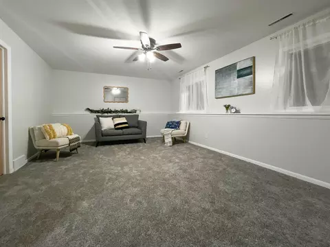 Living - 5505 W Shore Dr, Mchenry, IL 60050 photo 4 of 4