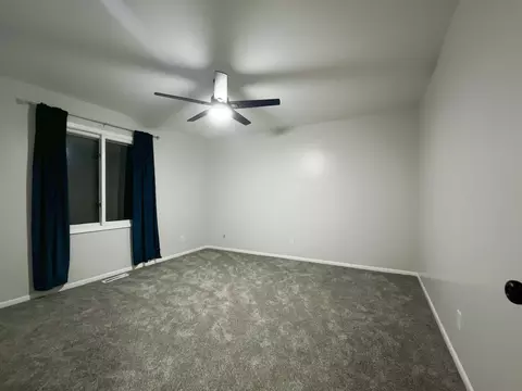 Bedroom - 5505 W Shore Dr, Mchenry, IL 60050 photo 1 of 3