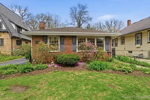 1304 Gilbert Ave, Downers Grove, IL 60515
