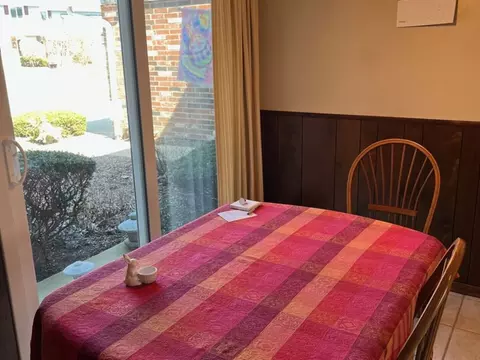 Dining - 1690 Darwin Ct, Wheaton, IL 60189 photo 1 of 2