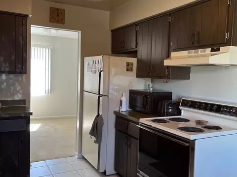 Kitchen - 1690 Darwin Ct, Wheaton, IL 60189 photo 1 of 2