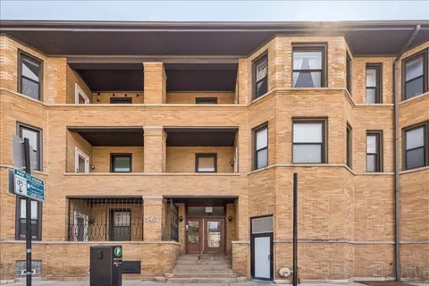 561 W Briar Pl #305, Chicago, IL 60657