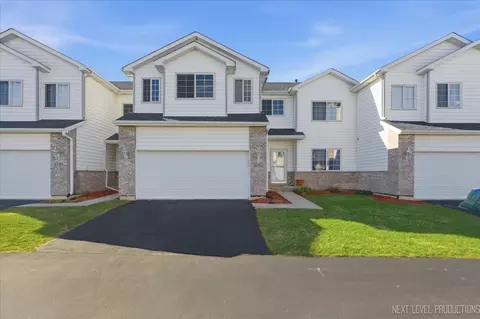 1742 Waters Edge Dr #1742, Minooka, IL 60447