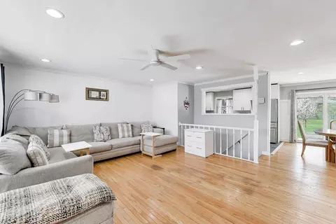Living - 4318 Sioux Ln, Mchenry, IL 60050 photo 1 of 1