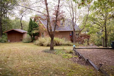 21 Magnolia Ct, Putnam, IL 61560