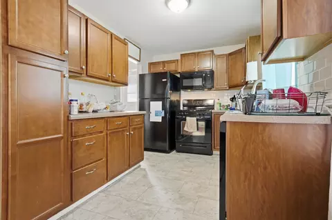 Kitchen - 739 Hale St, Normal, IL 61761 photo 2 of 3