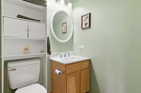 Bath - 5411 Meadowbrook St, Plainfield, IL 60586 photo 2 of 2