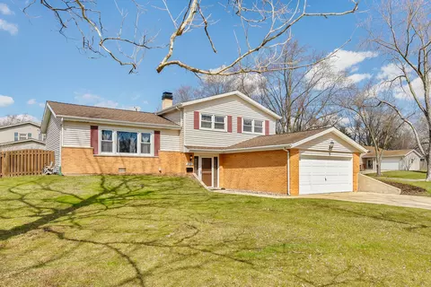 802 Timber Ln, Darien, IL 60561