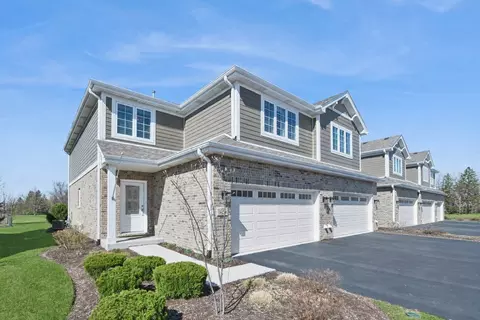 14256 Lacey Dr, Lemont, IL 60439