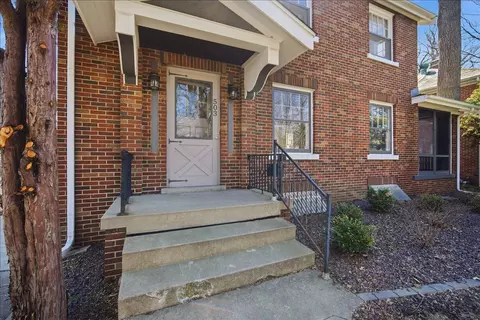 Exterior - 503 E Chestnut St, Bloomington, IL 61701 photo 5 of 5