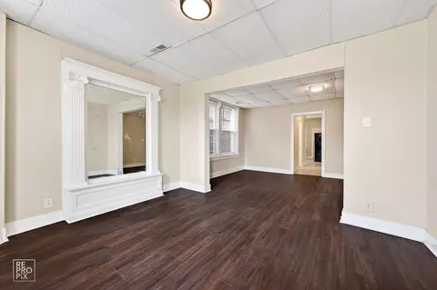 Living - 738 E Marquette Rd, Chicago, IL 60637 photo 9 of 9