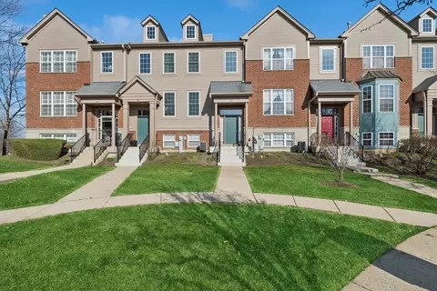 24 Village Station Ln, Grayslake, IL 60030