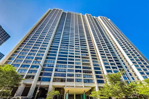 2800 N Lake Shore Dr #414, Chicago, IL 60657