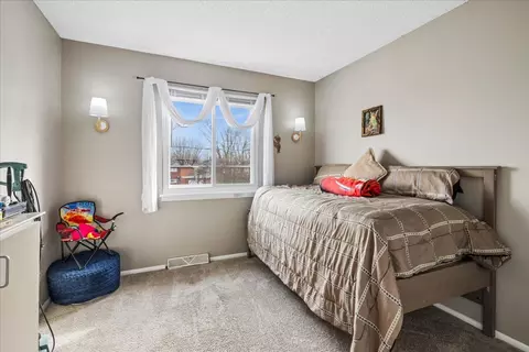 Bedroom - 1317 Monomoy St #E, Aurora, IL 60506 photo 4 of 4