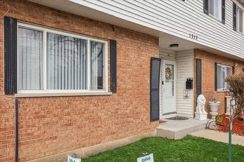 Other - 1317 Monomoy St #E, Aurora, IL 60506 photo 1 of 6