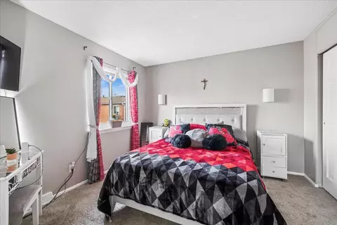 Bedroom - 1317 Monomoy St #E, Aurora, IL 60506 photo 1 of 4