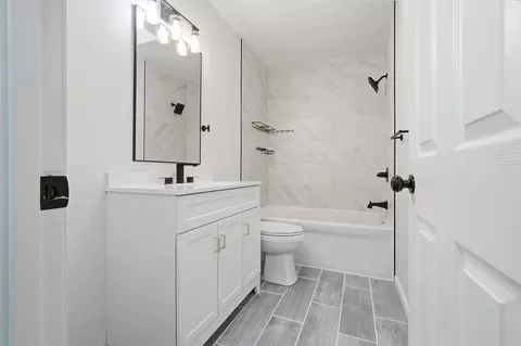 Bath - 1305 Bancroft Dr, Bloomington, IL 61704 photo 1 of 1