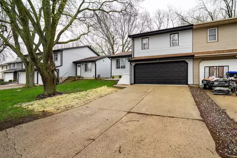 Exterior - 1305 Bancroft Dr, Bloomington, IL 61704 photo 3 of 6