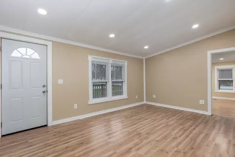 Living - 133 South St, Seneca, IL 61360 photo 1 of 2