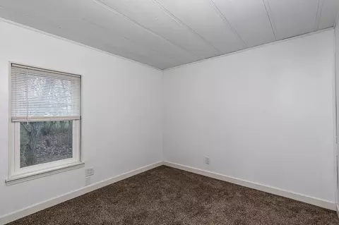 Bedroom - 133 South St, Seneca, IL 61360 photo 2 of 2