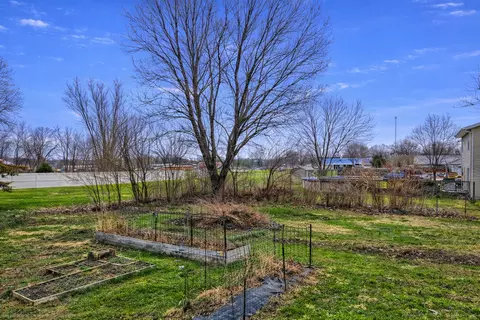 Exterior - 133 South St, Seneca, IL 61360 photo 3 of 4
