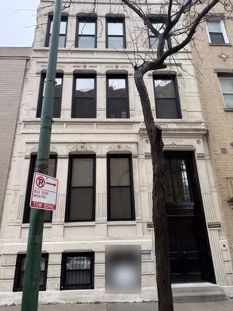 1160 N Lasalle St, Chicago, IL 60610