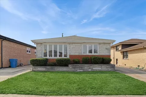 8012 S Kedvale Ave, Chicago, IL 60652