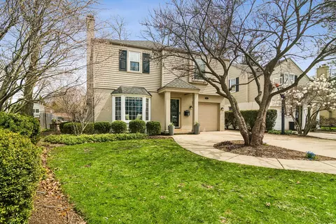 627 S Lincoln Ln, Arlington Heights, IL 60005