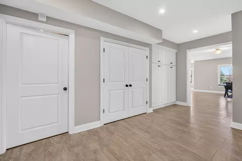 Entry Way - 1007 S 8th St, Eldridge, IA 52748 photo 5 of 7