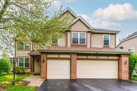 251 Lenox Ln, Mundelein, IL 60060