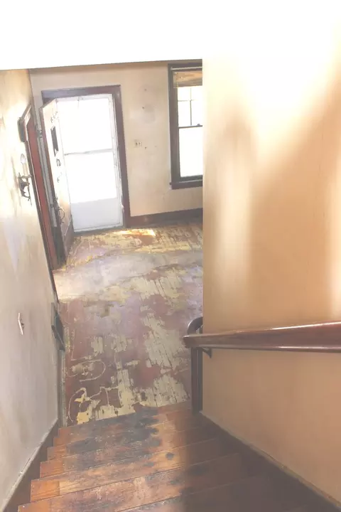 Entry Way - 804 E 4th St E, Centralia, IL 62801 photo 2 of 3