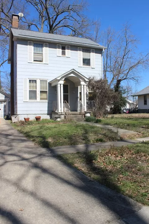 Exterior - 804 E 4th St E, Centralia, IL 62801 photo 2 of 2