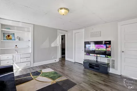 Living - 265 S Washington Ave, Kankakee, IL 60901 photo 3 of 3
