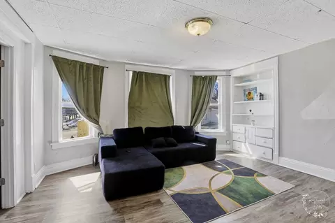 Living - 265 S Washington Ave, Kankakee, IL 60901 photo 1 of 3