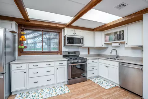 Kitchen - 5302 32nd Ave, Moline, IL 61265 photo 2 of 3