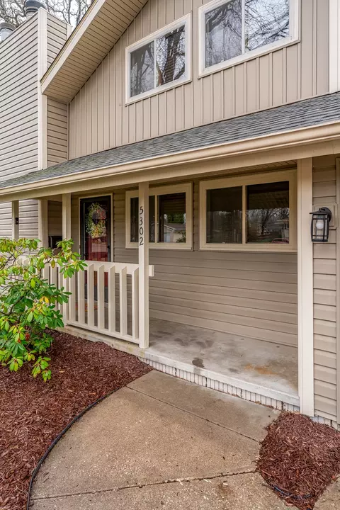 Exterior - 5302 32nd Ave, Moline, IL 61265 photo 2 of 3
