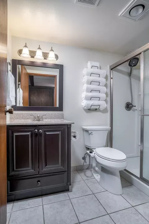 Bath - 5302 32nd Ave, Moline, IL 61265 photo 1 of 3