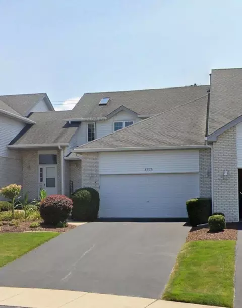 8925 Pheasant Lake Dr, Tinley Park, IL 60487