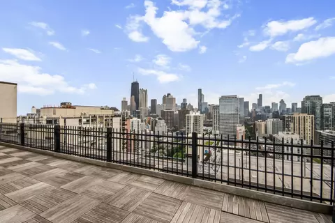 View/Area - Undisclosed, Chicago, IL 60610 photo 2 of 2