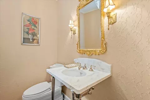 475 E Deerpath Rd, Lake Forest, IL 60045 photo 9
