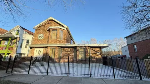 3017 S Canal St, Chicago, IL 60616