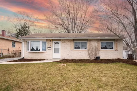 729 Blackhawk Dr, University Park, IL 60484