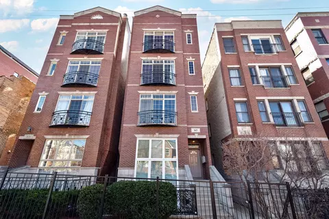 2625 W Belmont Ave #4, Chicago, IL 60618